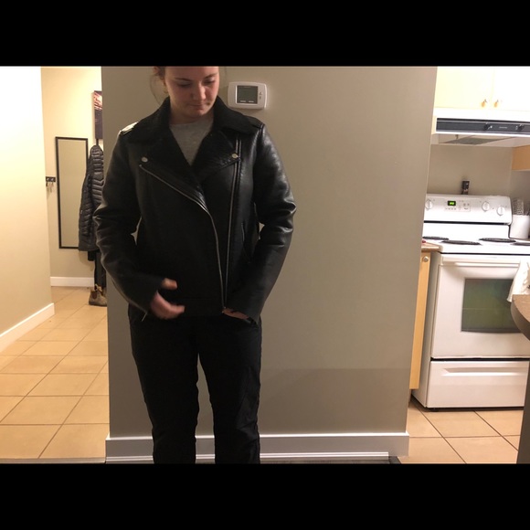 Black faux leather jacket - Picture 7 of 10